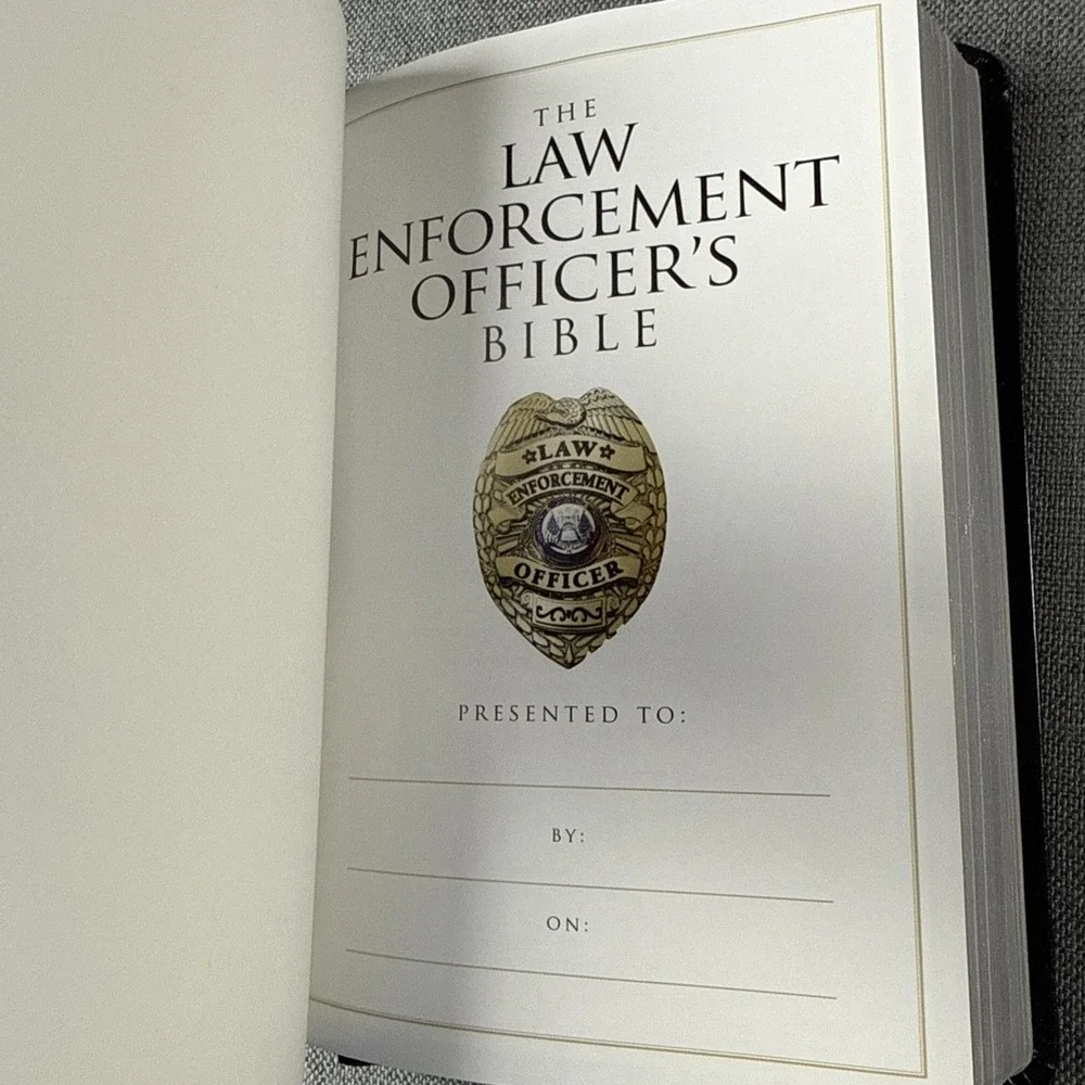 HCSB Law Enforcement‎ Officer's Compact Bible